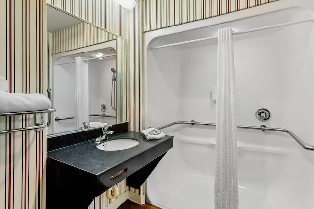 メインステイ スイーツ ロアノーク エアポート