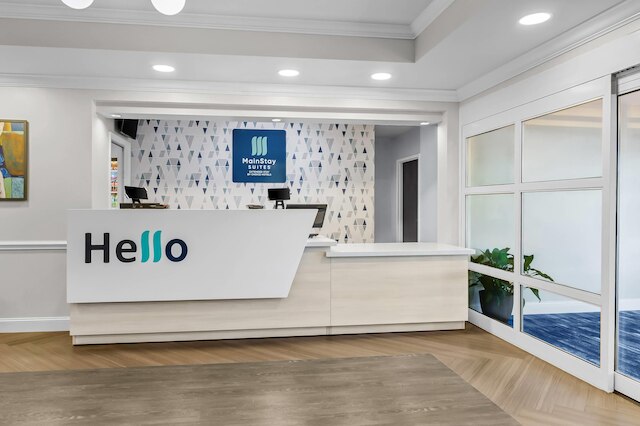 メインステイ スイーツ ロアノーク エアポート