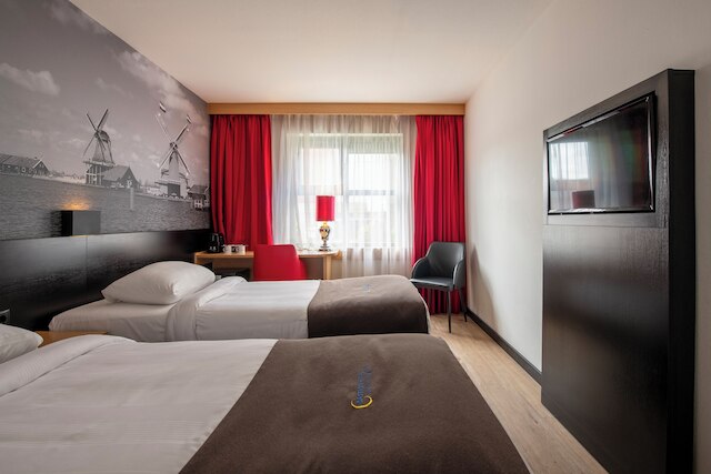 バスティオン ホテル ザーンダム