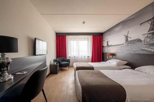 バスティオン ホテル ザーンダム