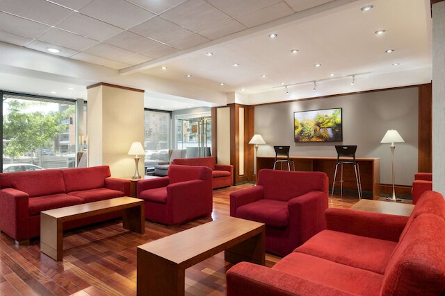 ラマダ プラザ バイ ウィンダム モントリオール