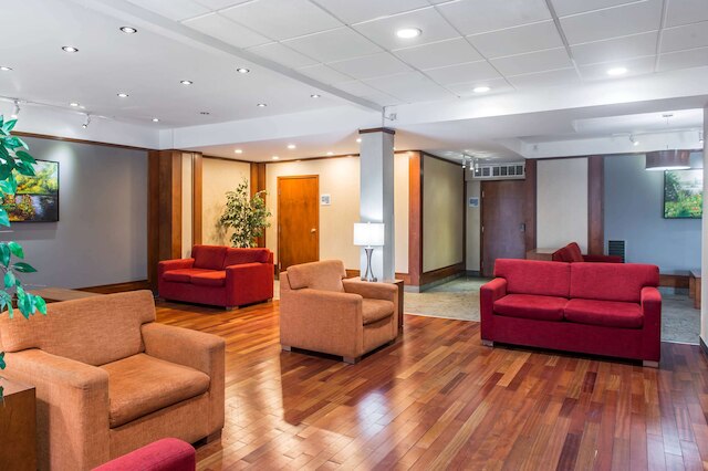 ラマダ プラザ バイ ウィンダム モントリオール