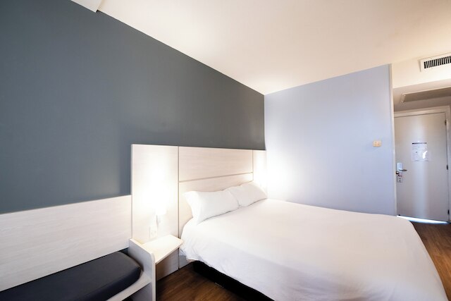 ホテル イビス モンテビデオ ランブラ