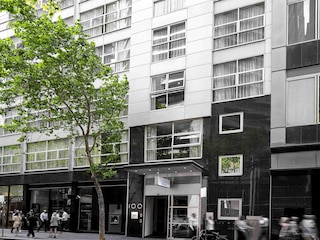 マントラ 100 エキシビション メルボルン