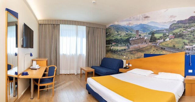 エクスプレス ホテル アオスタ イースト