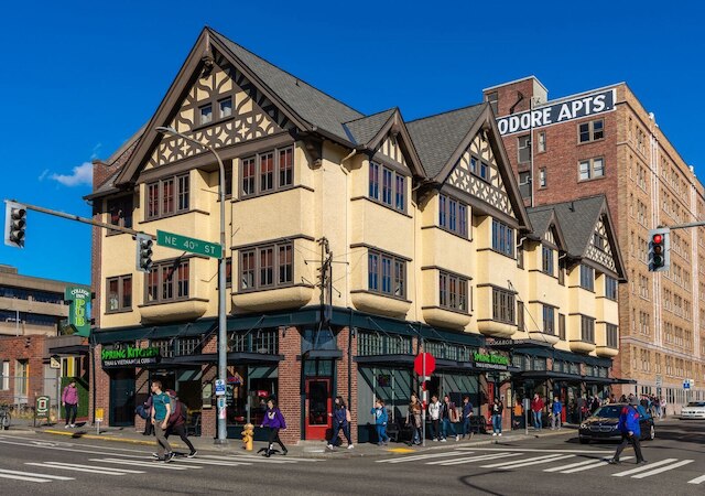 カレッジ イン ホテル