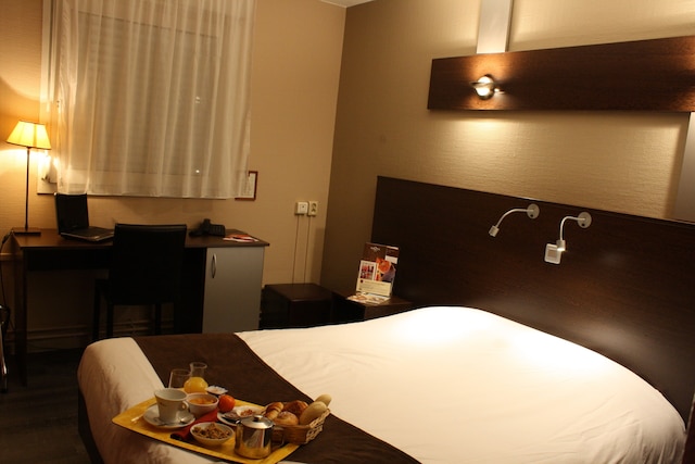 ザ オリジナルズ シティ コンプレックス アスコテル リール メトロポール