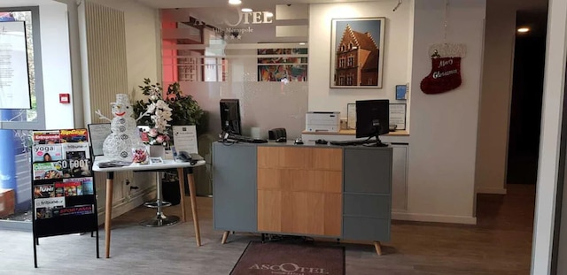 ザ オリジナルズ シティ コンプレックス アスコテル リール メトロポール