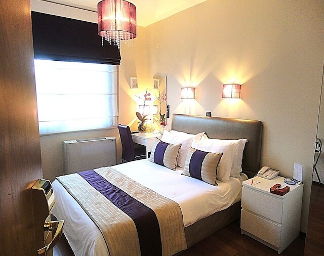 タシャン ビジネス & エアポート ホテル