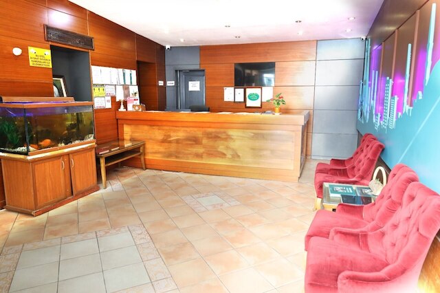 タシャン ビジネス & エアポート ホテル