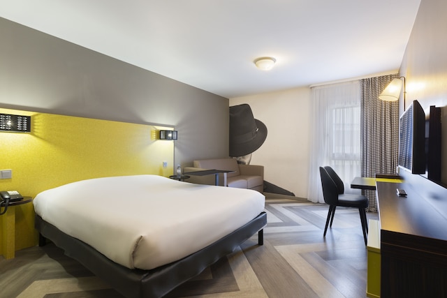 アイビス スタイル ニース ヴュー ポール