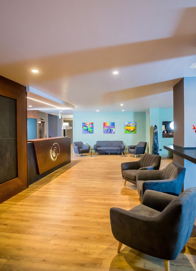 ホテル ヨーロッパ アート カゼルタ