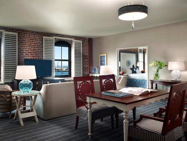 アルゴノウト ホテル