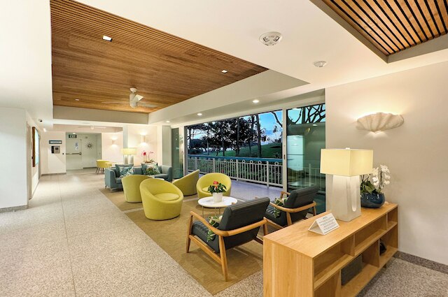 ワイキキ・ショア by アウトリガー