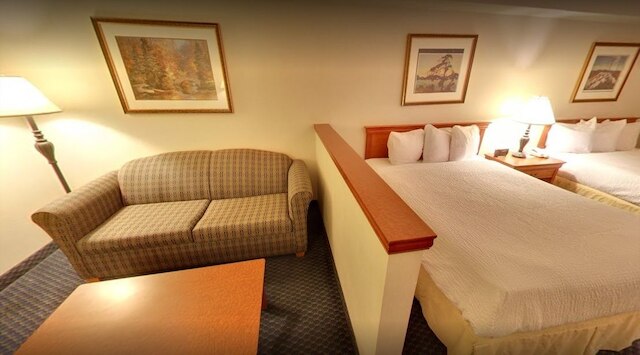 デイズ イン & スイーツ バイ ウィンダム ナイアガラ フォールズ センター ストリート バイ ザ フォールズ