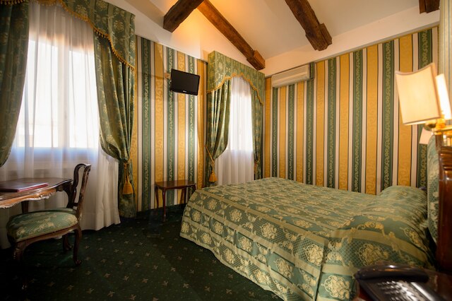 ホテル チェンタウロ