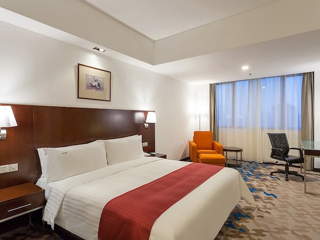 ホリデイ・イン ビスタ 上海 by IHG (上海古井假日酒店)