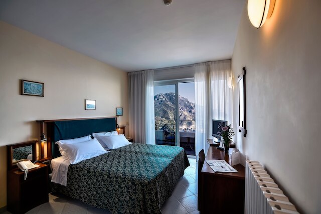 ホテル グラール