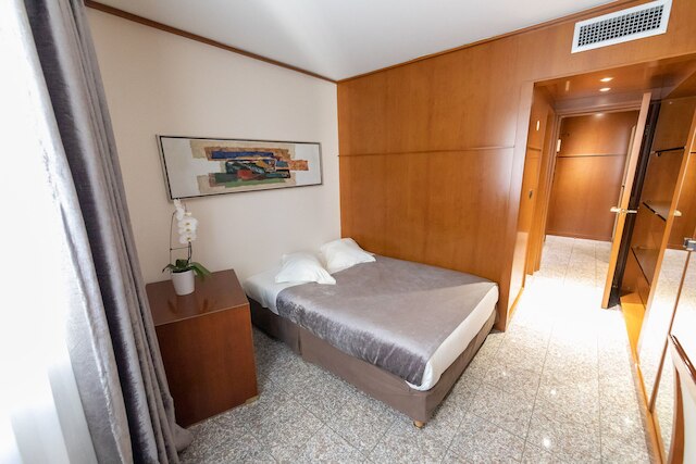 ゴールドスター アパートメンツ ニース