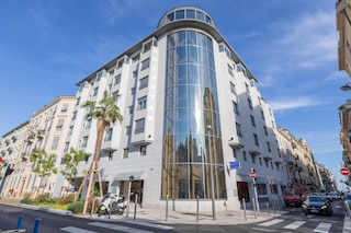 ゴールドスター アパートメンツ ニース