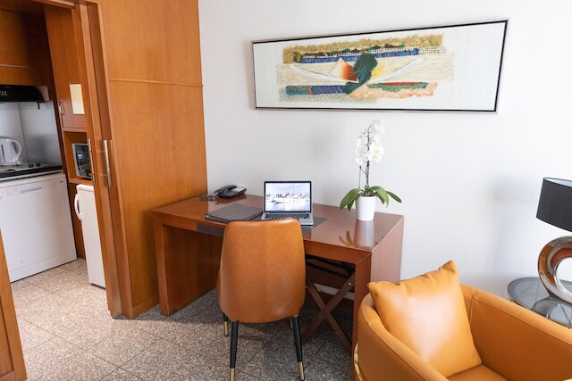 ゴールドスター アパートメンツ ニース