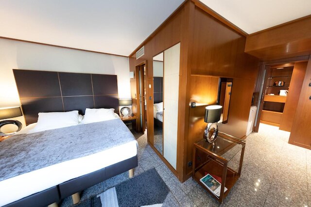 ゴールドスター アパートメンツ ニース