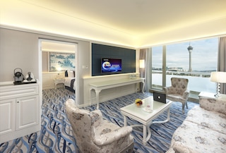 リビエラ ホテル マカオ (澳門濠璟酒店)