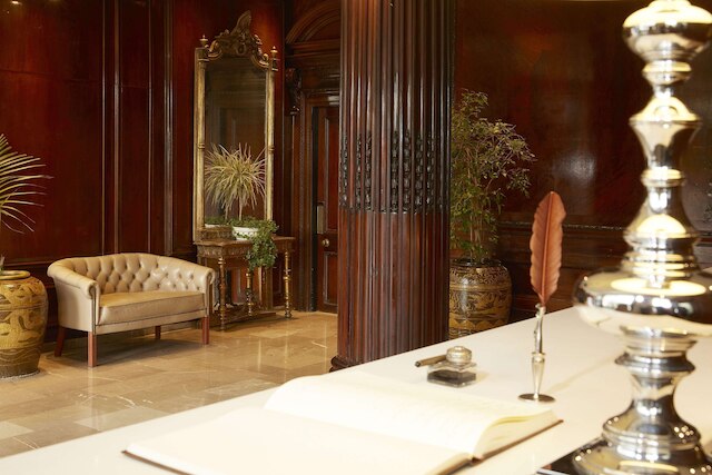 モン レポス  宮殿ホテル -  大人限定