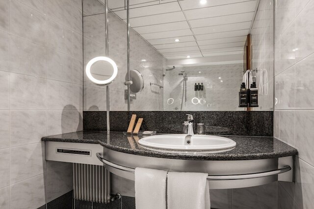 ユーロスターズ ウホテル