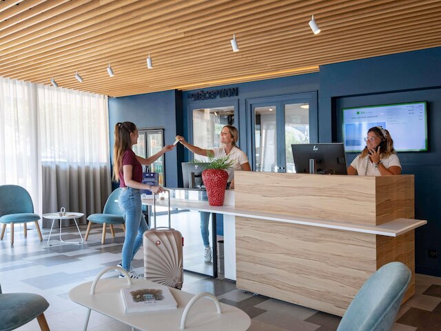 イビス スタイルズ ニース キャップ 3000 エアポート