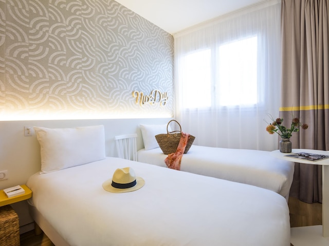 イビス スタイルズ ニース キャップ 3000 エアポート