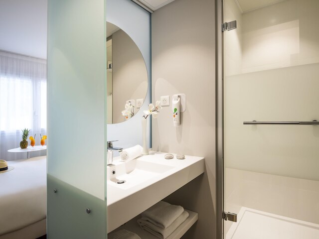 イビス スタイルズ ニース キャップ 3000 エアポート