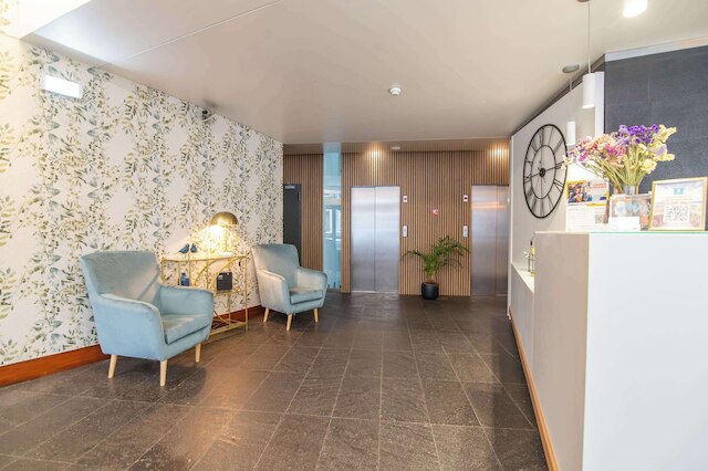 アゾリアニ ブティック, アン アセンド コレクション ホテル