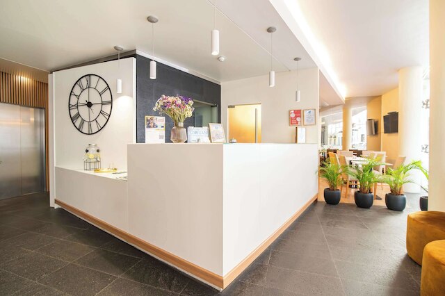 アゾリアニ ブティック, アン アセンド コレクション ホテル