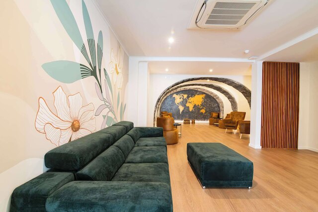 アゾリアニ ブティック, アン アセンド コレクション ホテル