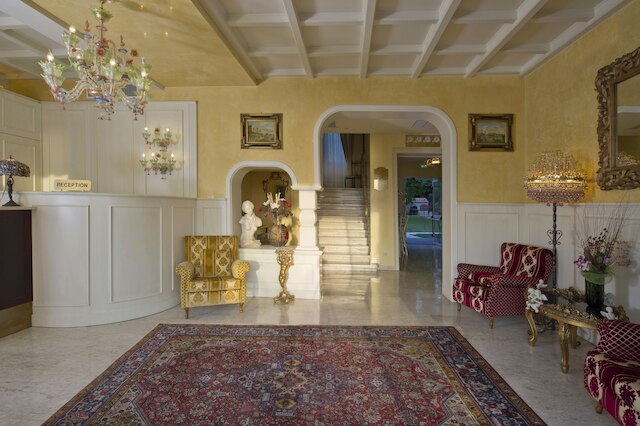 ヴィクトリア パレス ホテル