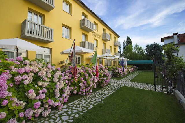 ヴィクトリア パレス ホテル