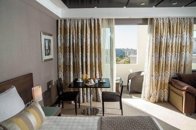 アセニアン カリロエ ホテル