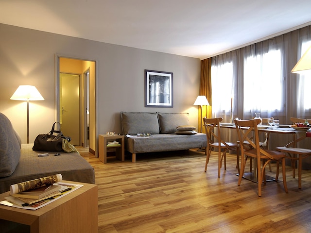 アパートホテル アダージョ パリ モンマルトル