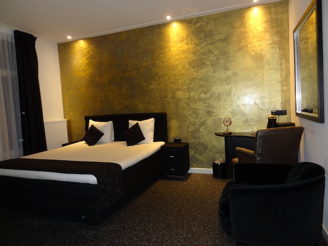 サラズ ブティック ホテル