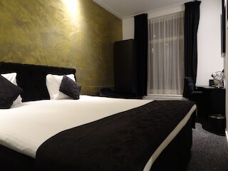 サラズ ブティック ホテル