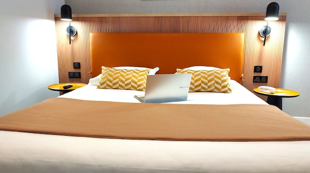 アヴィア サファイア モンパルナス