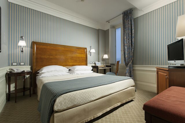 ホテル スタンダール