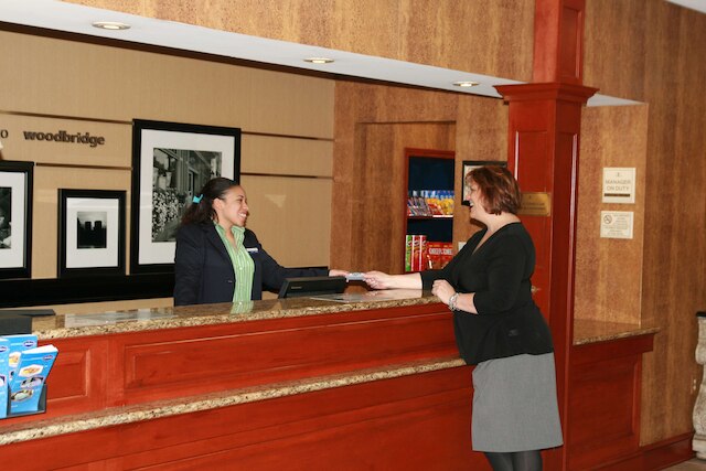 ハンプトン イン ウッドブリッジ