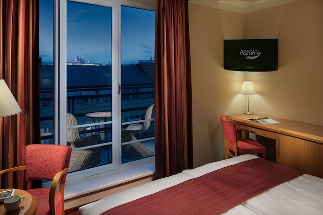 ホテル アストリア