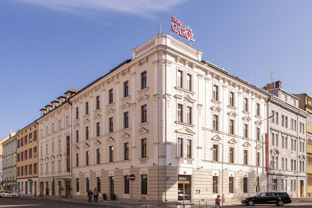 ホテル キャロル