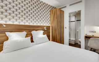 ホテル カーラデズ カンブロンヌ