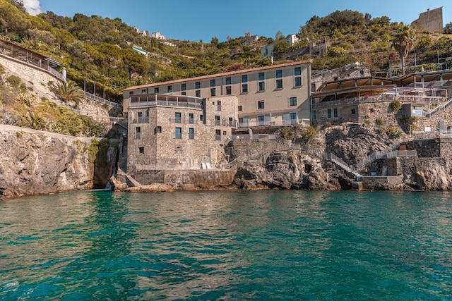 ラベロ アート ホテル マルモラータ