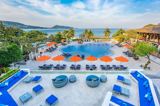 ダイヤモンド クリフ リゾート & スパ, パトン ビーチ