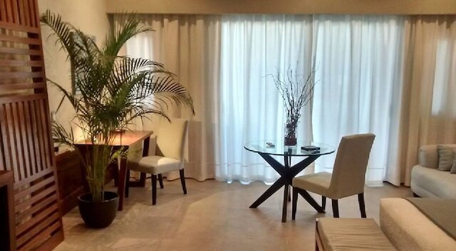 カサトルケーサ - ラグジュアリーアベニューショッピングモール近辺